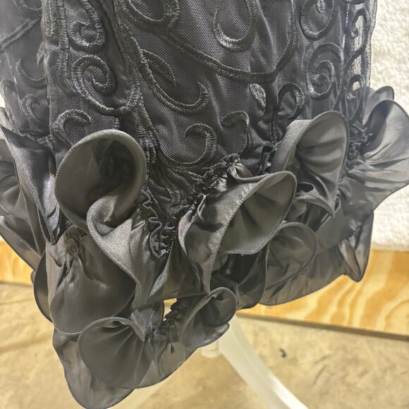 Guess Los Angeles Black Embroidered Mesh Dress 14 Overlay Ruffle Hem 
Black tie - Picture 10 of 11